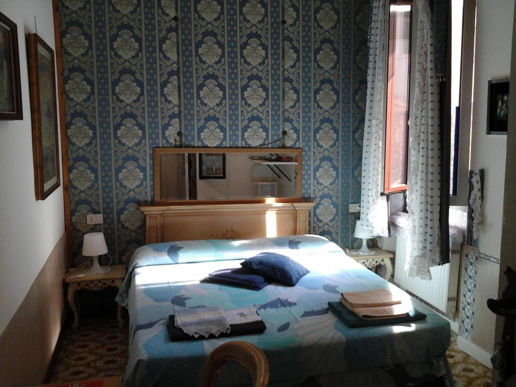 Biennale Bed & Breakfast Veneţia Cameră foto